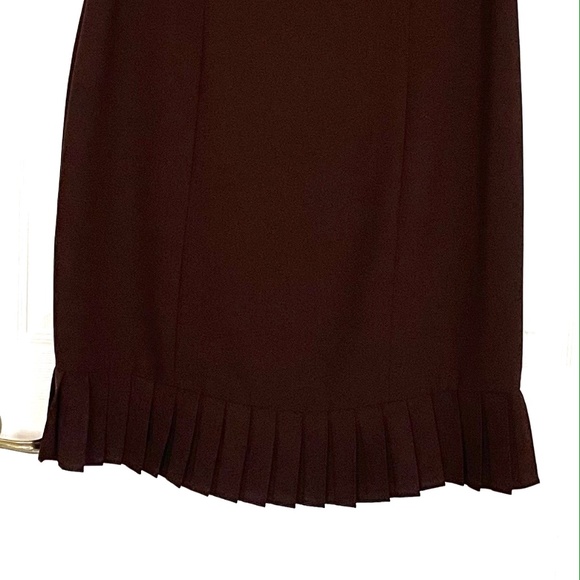 Dress suite. - Picture 4 of 7